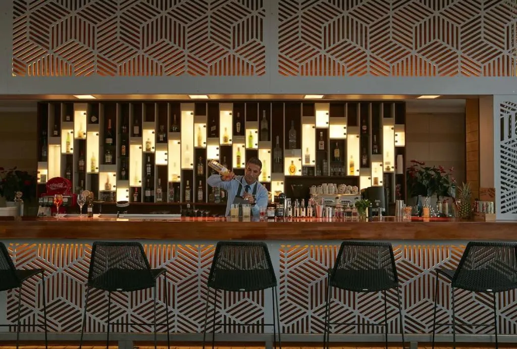 Bar, Minoa Palace Resort & Spa, Crete