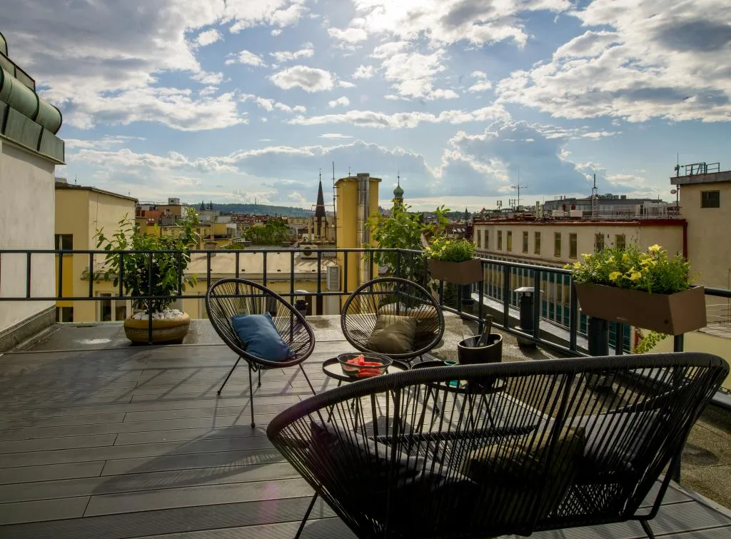 APARTMENT DELUXE WITH TERRACE Room, Rooftop Planet Prague Hotel, Prague