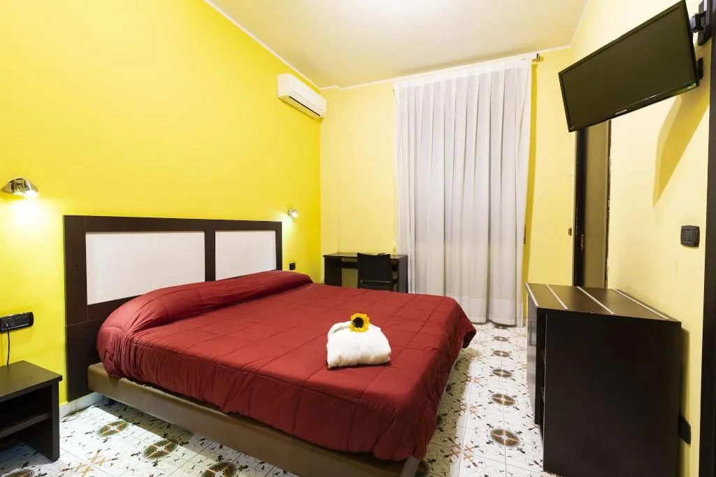 Room, Hotel Del Sole, Naples