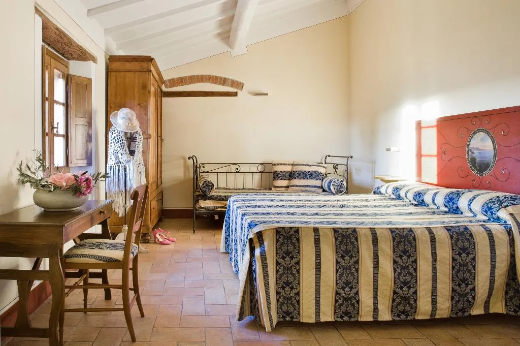 TRIPLE CLASSIC Room, Poderi Arcangelo Agriturismo Farmhouse, Florence