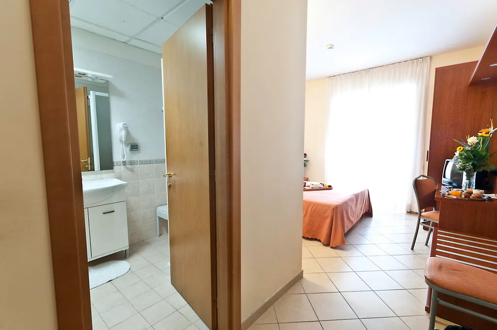 DOUBLE SINGLE USE STANDARD Room, Priscilla, Rome