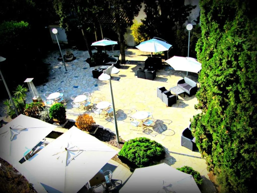 Terrace, Hotel Balneari Vila de Caldes, Barcelona