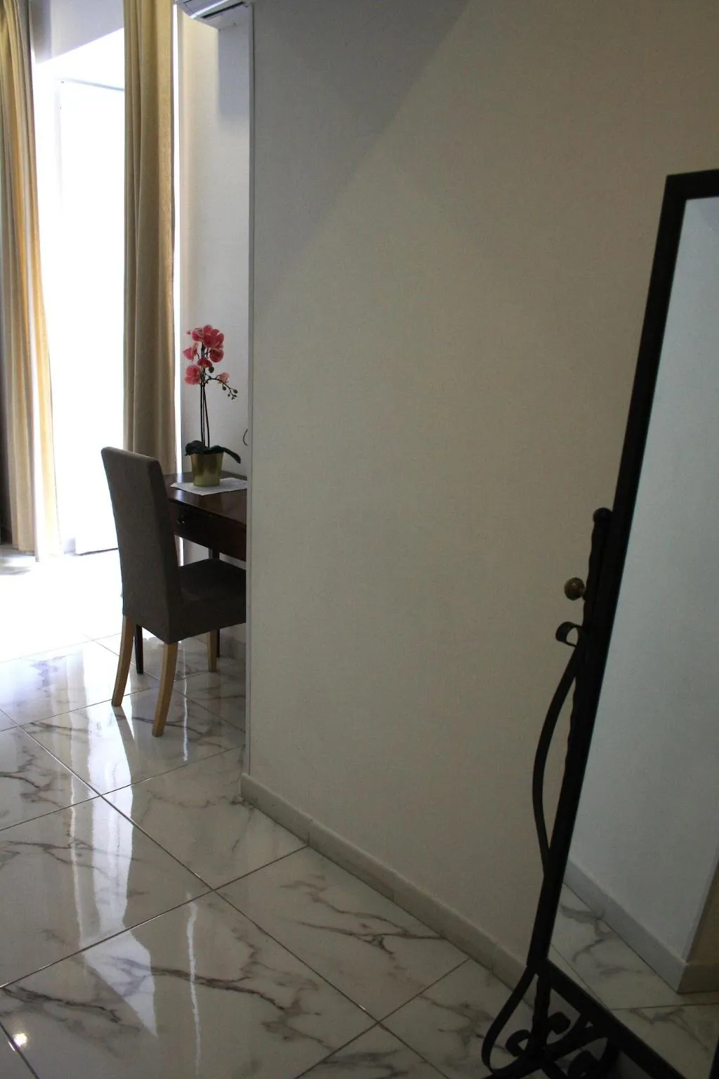 Room, La Locanda Dell Arte, Naples