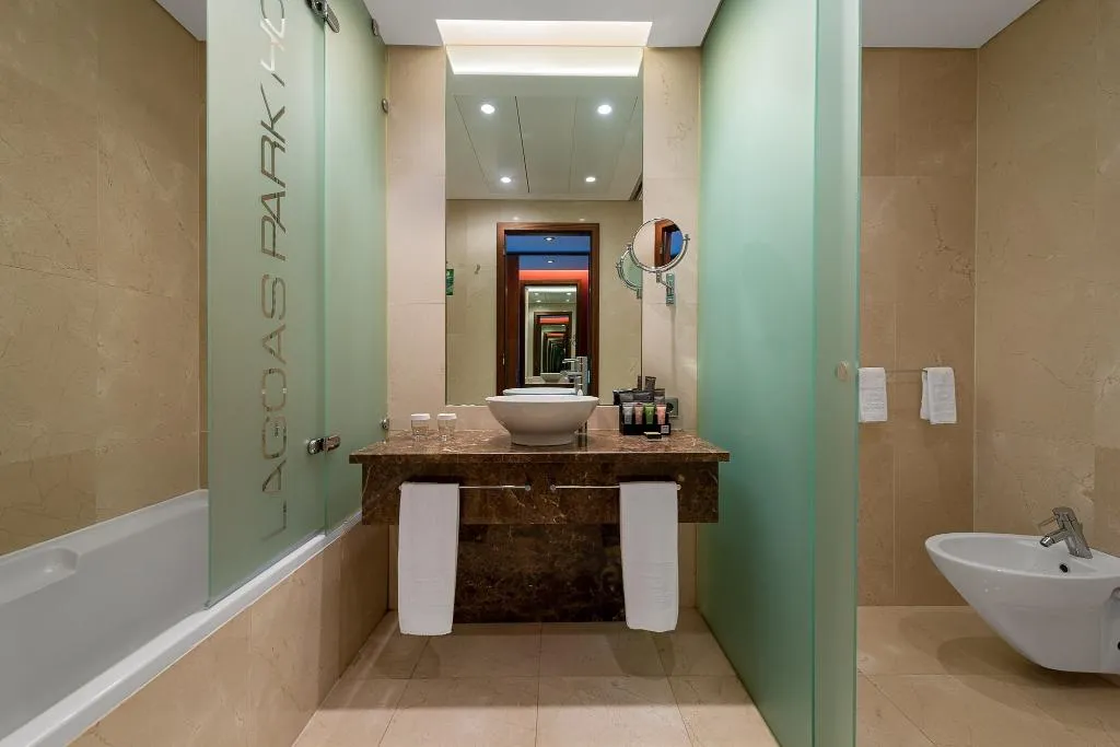 TWIN STANDARD Room, Lagoas Park, Lisbon