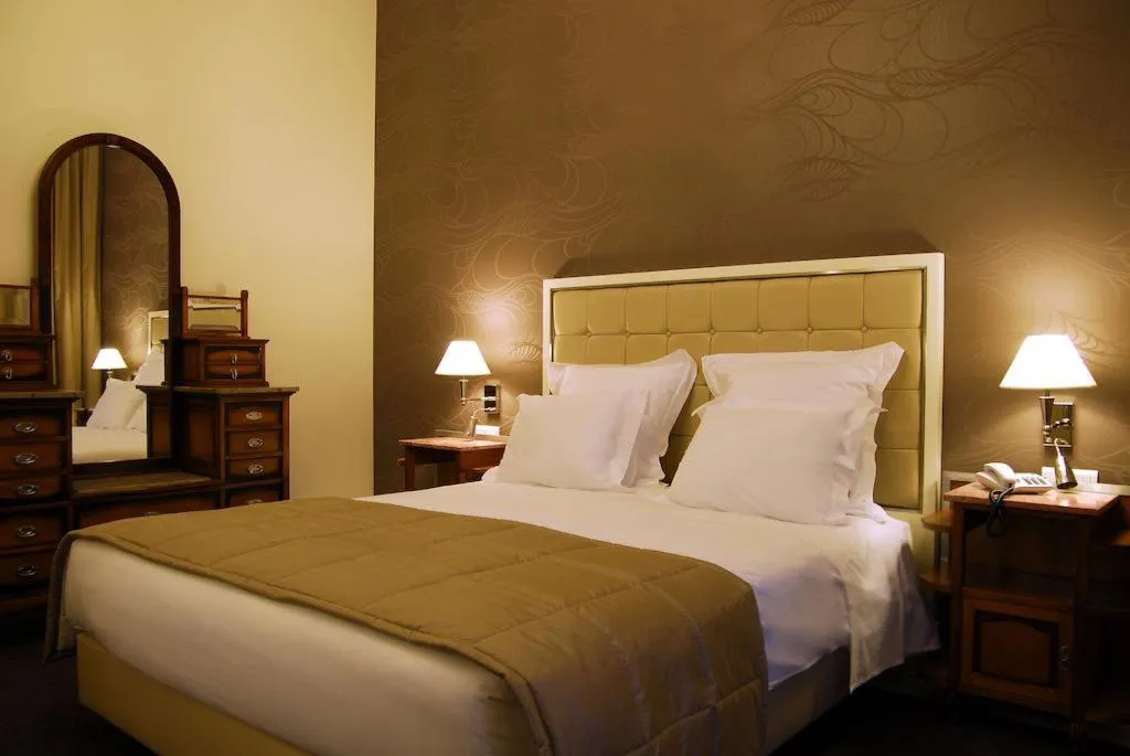 Double or Twin CAPACITY 3 Room, Curia Palace Hotel & SPA, Porto