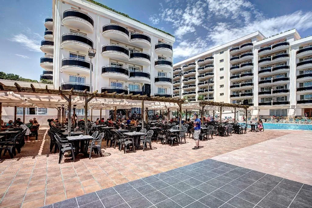 Terrace, Peniscola Plaza Suites, Valencia