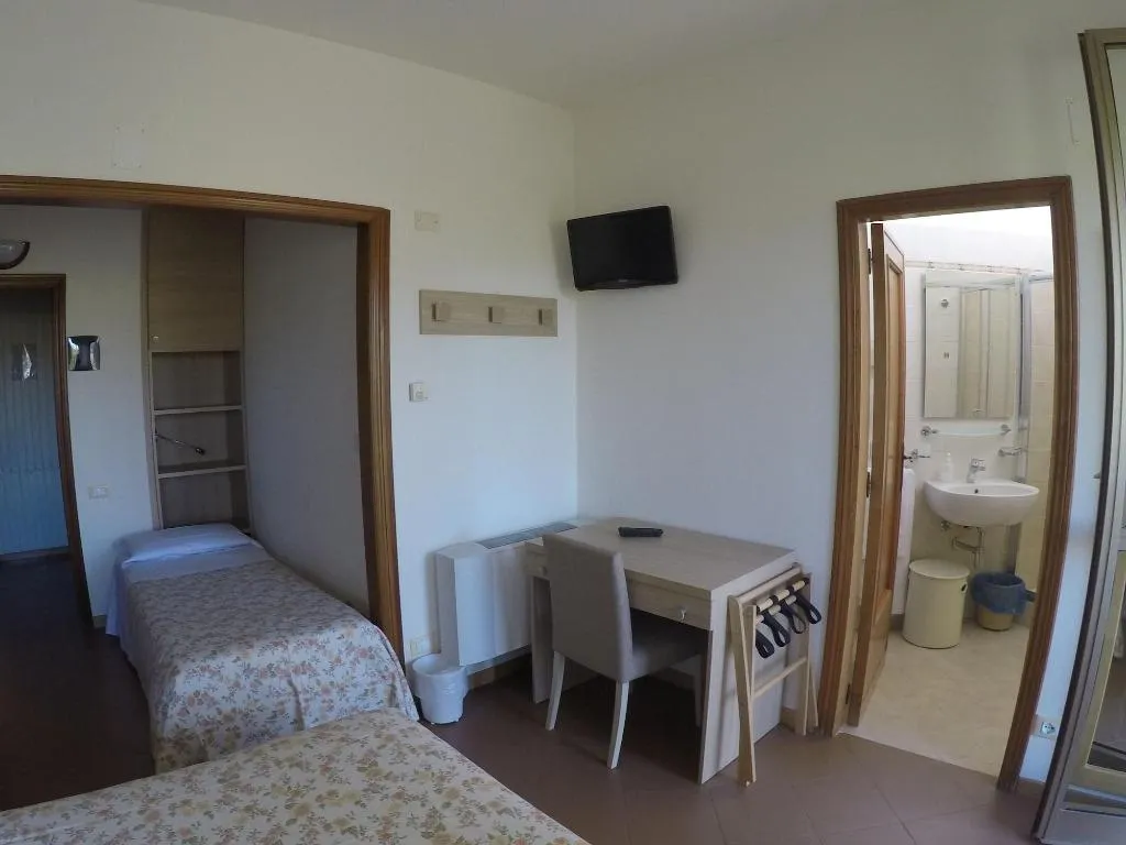 Room, Hotel Nyers, Perugia