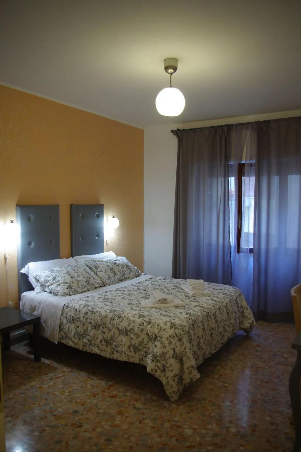 Room, Appia Avenue 639, Naples