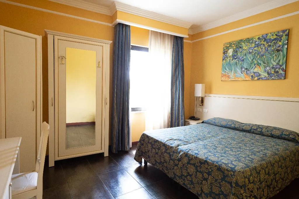 TRIPLE STANDARD Room, Cervara Park Hotel, Rome