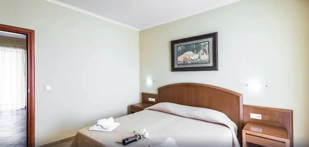 TRIPLE SIDE SEA VIEW Room, Krini Beach Hotel, Crete