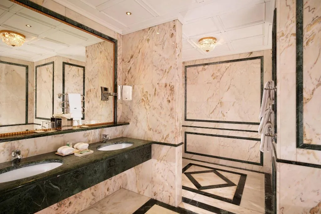DOUBLE GRAND Room, The Westin Palace Milan, Milan