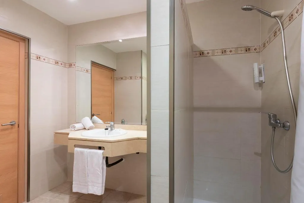 QUADRUPLE STANDARD Room, Hotel Palia La Roca, Costa Del Sol
