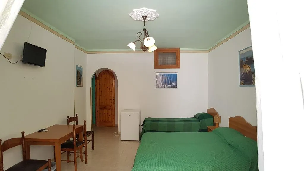 APARTMENT TWO DOUBLE BEDS Room, Casa Vittorio, Catania