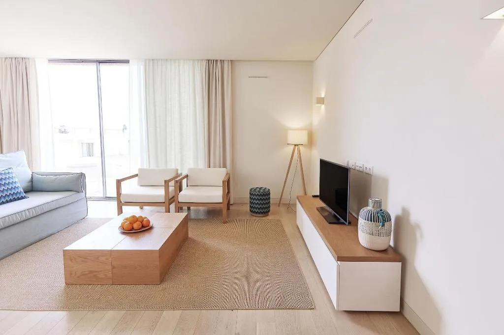Room, White Shell Beach Villas, Algarve