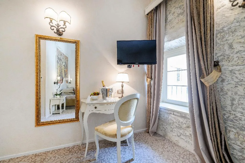DOUBLE SUPERIOR Room, Heritage Hotel Life Palace, Split