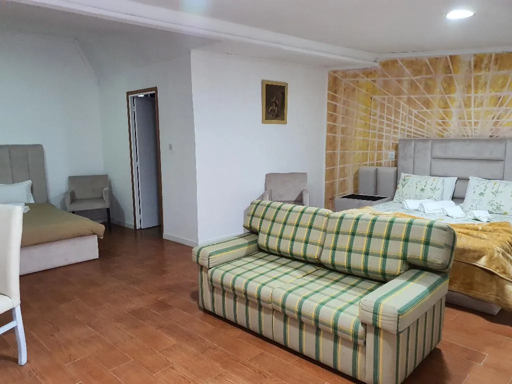 FAMILY ROOM POOL VIEW Room, Gojim Casa Rural, Porto