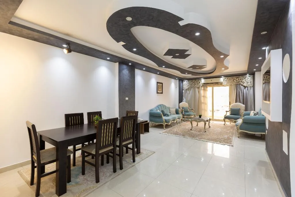 APARTMENT THREE BEDROOMS ONE BATHROOM Room, Pyramids Yard Hotel, Cairo