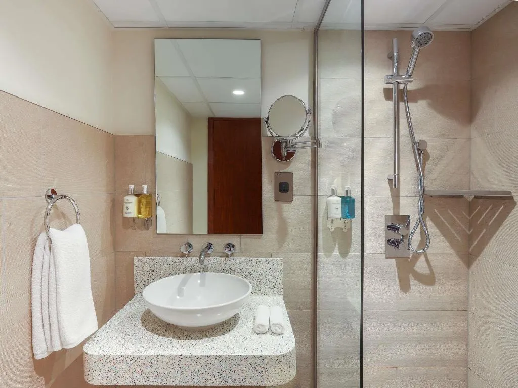 FAMILY ROOM WITH DOUBLE BED Room, Queen Elizabeth 2, Dubai