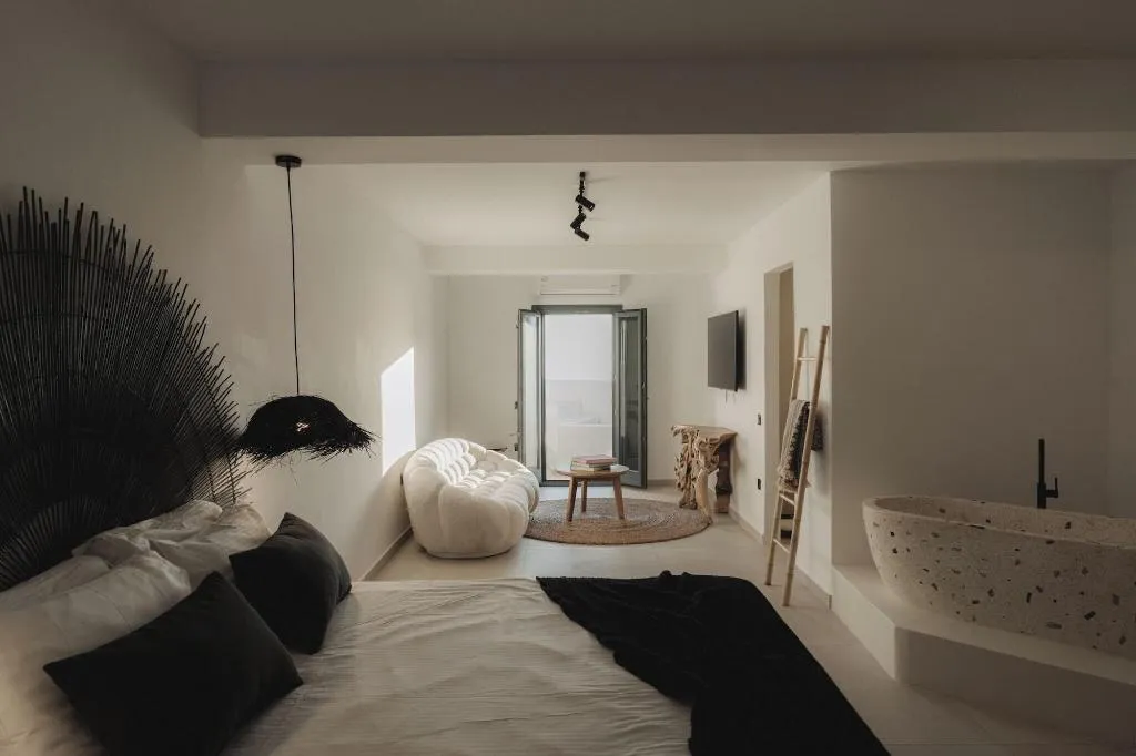 Room, Gazelle Living, Santorini