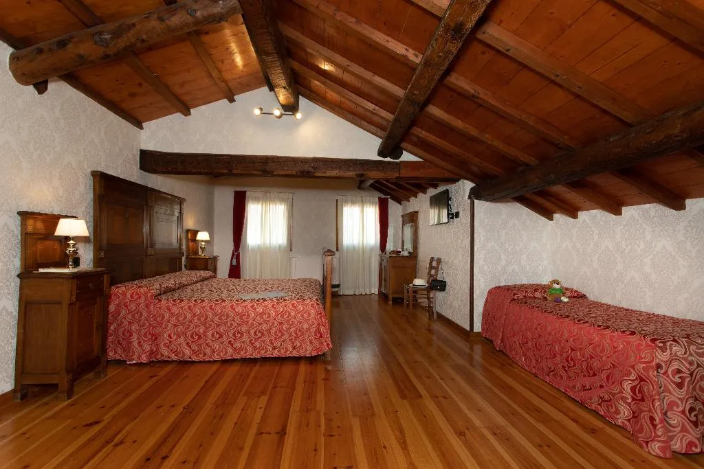SUITE CANAL VIEW Room, Charming Palace Santa Fosca, Venice