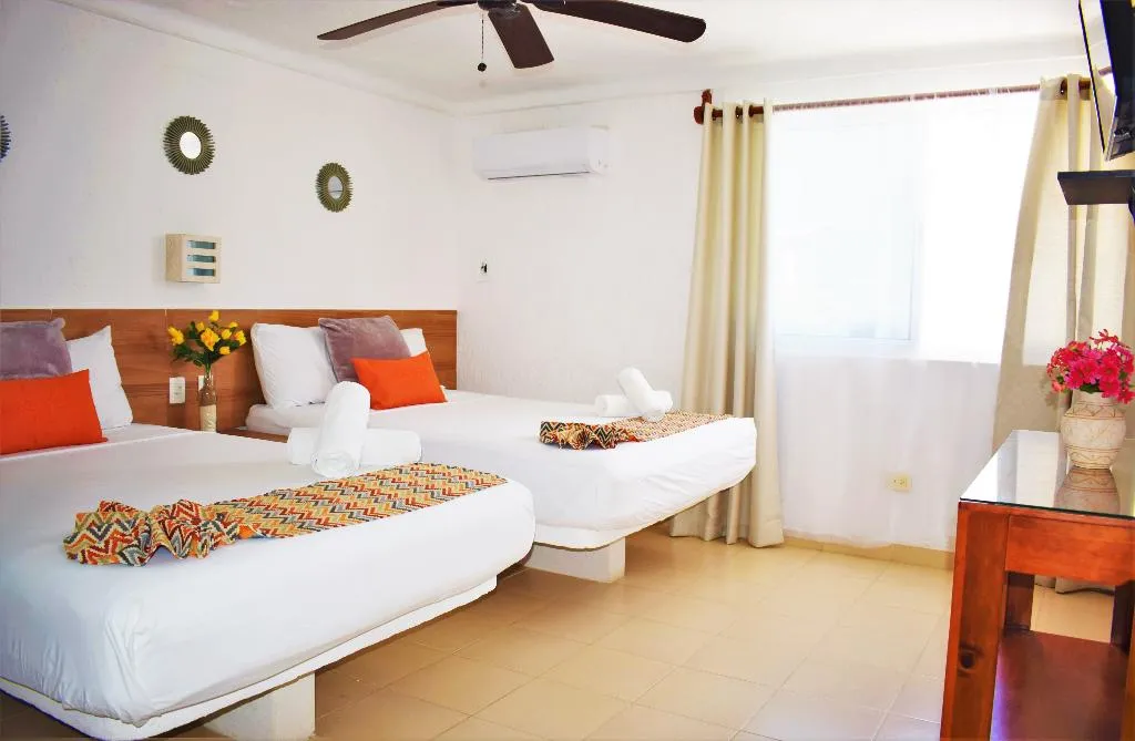 SUITE OCEAN FRONT Room, Arrecifes Suites, Cancun Area