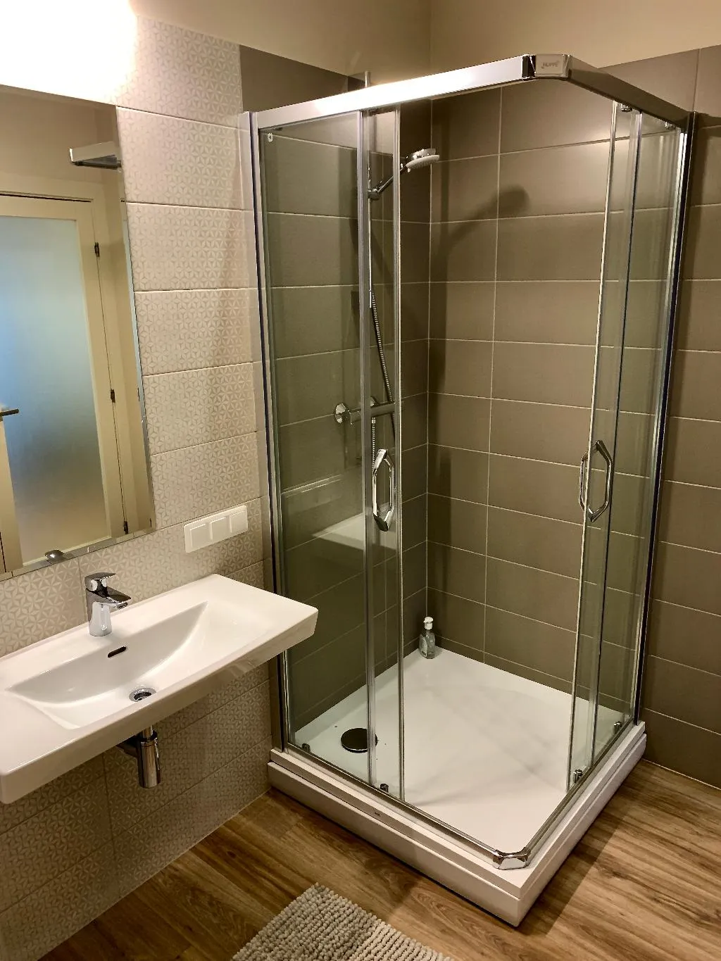 APARTMENT WITH BALCONY Room, Riga Lux Apartments - Ernesta, Riga