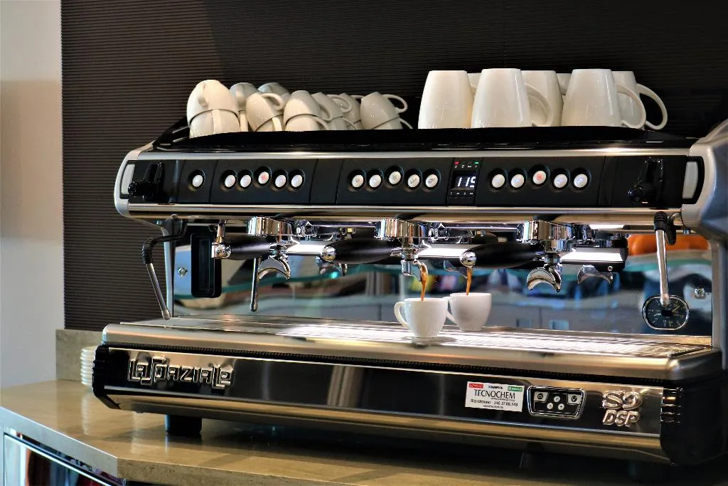 Bar, Hotel Horizon Wellness & Spa Resort, BW Signature, Milan
