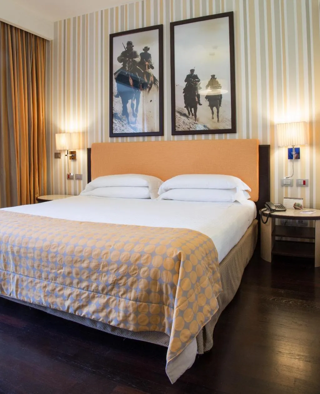 Room, Unahotels Varese, Milan