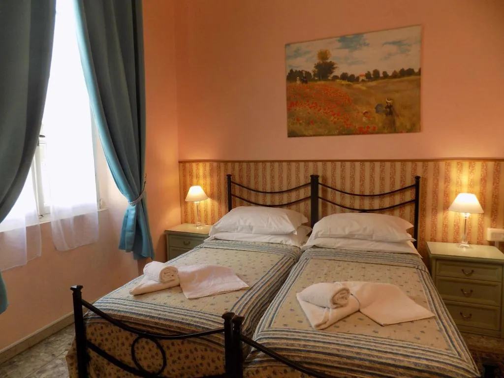 Room, Il Pitti Soggiorno, Florence