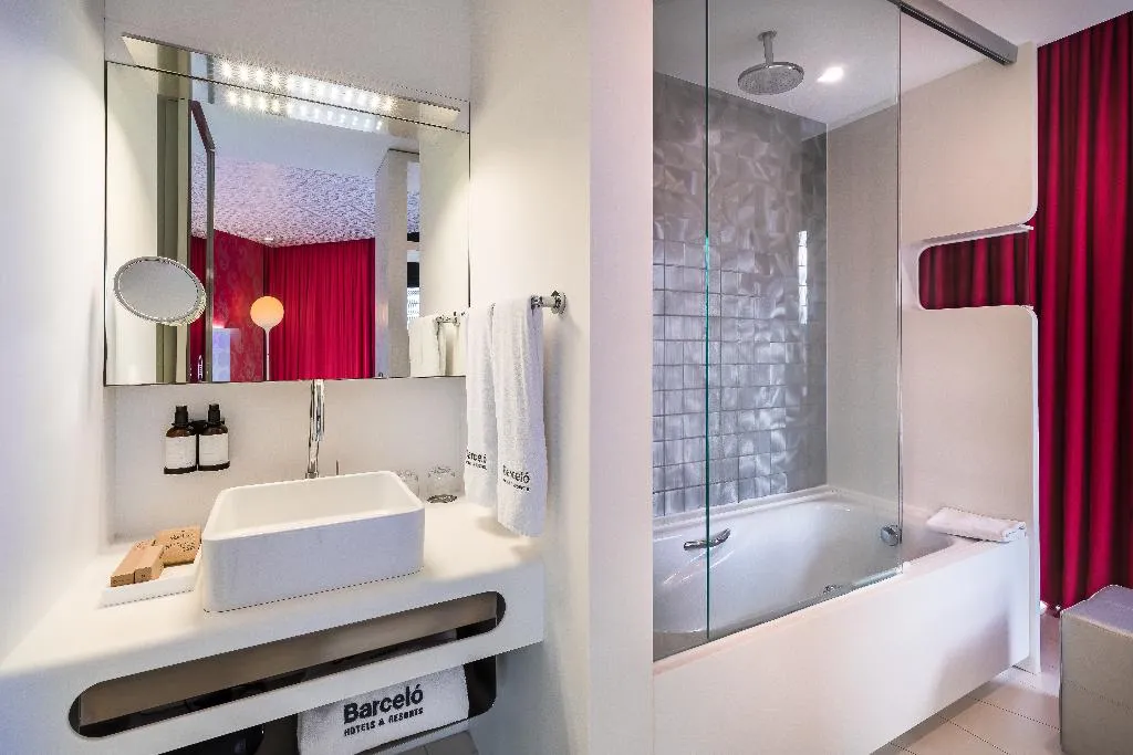 Room CONNECTING ROOM Room, Barcelo Raval, Barcelona