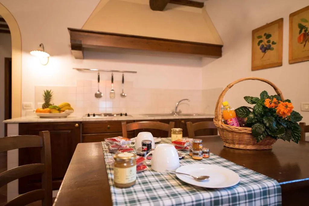 APARTMENT CAPACITY 6 ONE BEDROOM Room, Casa Lari, Florence