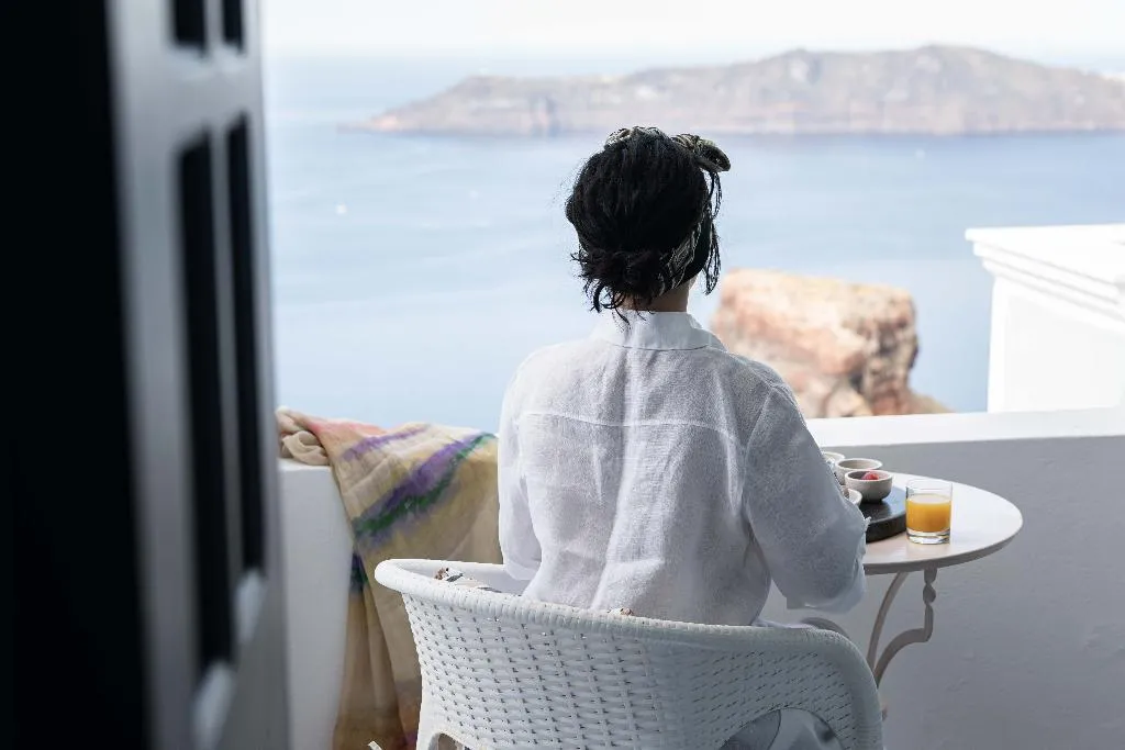 DOUBLE CLASSIC Room, La Roka Cliffside Memories, Santorini