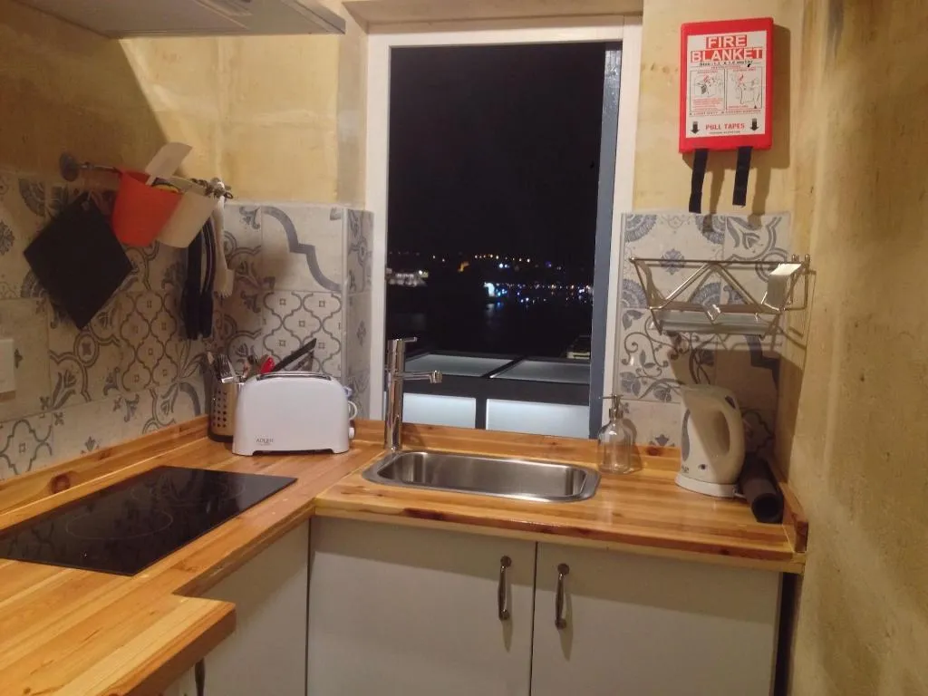 Room, Paulos Valletta, Malta