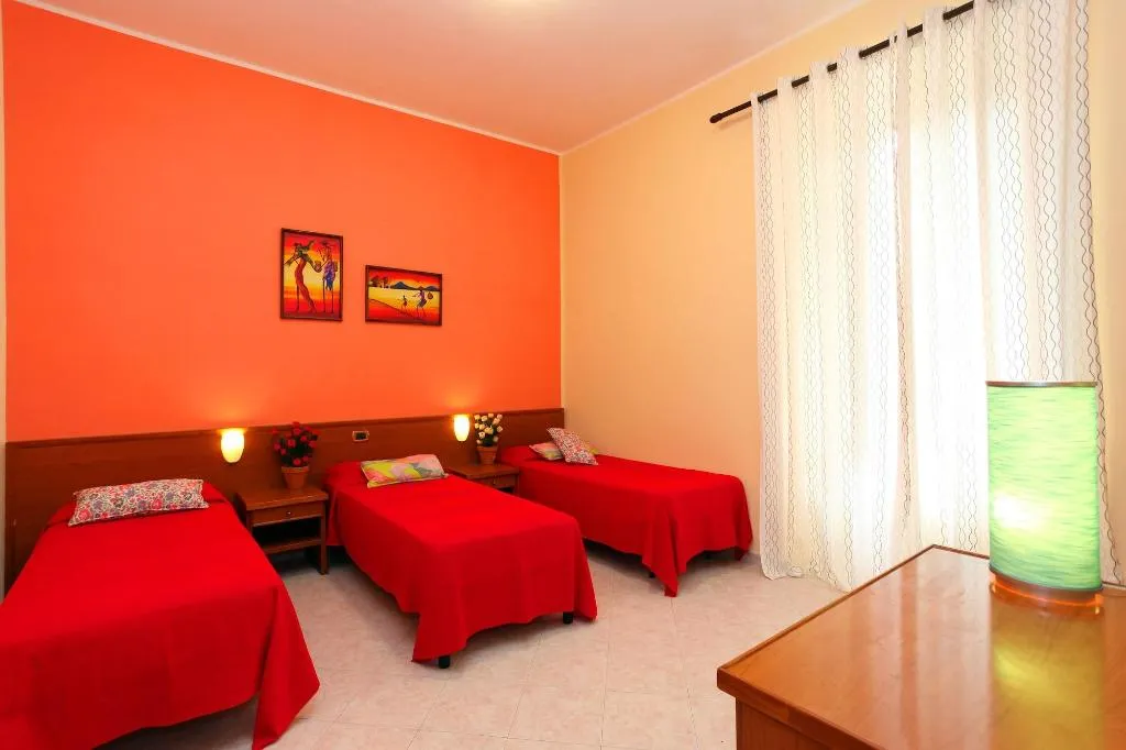 Room, Hotel Pisa, Naples