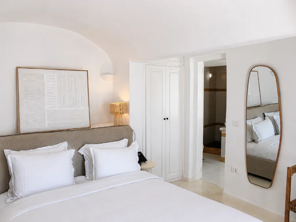 APARTMENT WITH DOUBLE BED Room, Cocoon Suites, Santorini