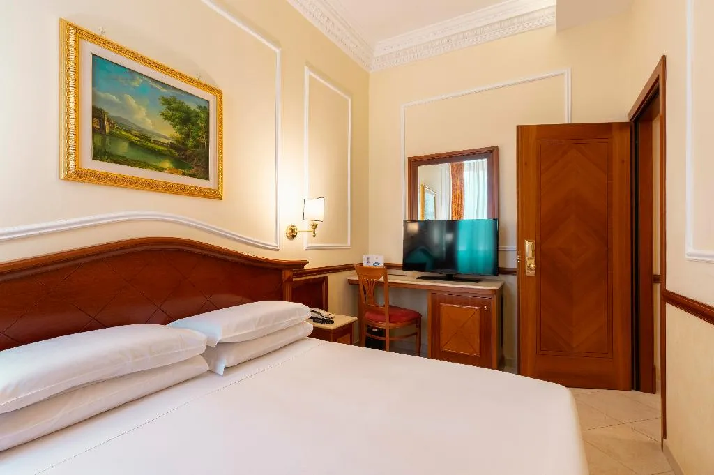 FAMILY ROOM STANDARD Room, Hiberia, Rome