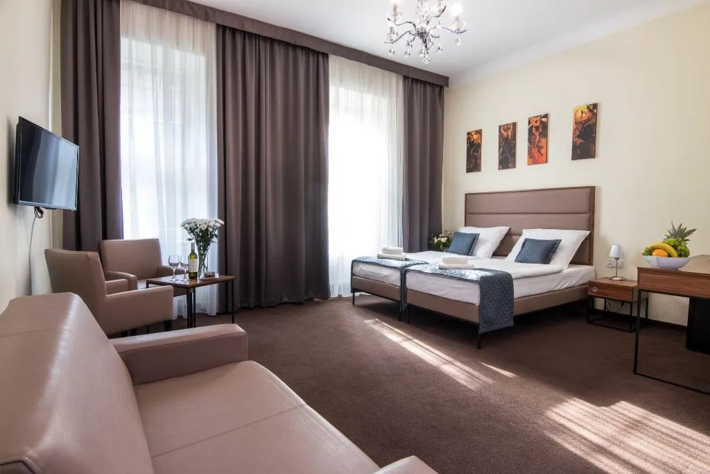 TRIPLE STANDARD Room, Aparthotel Old Town, Krakow