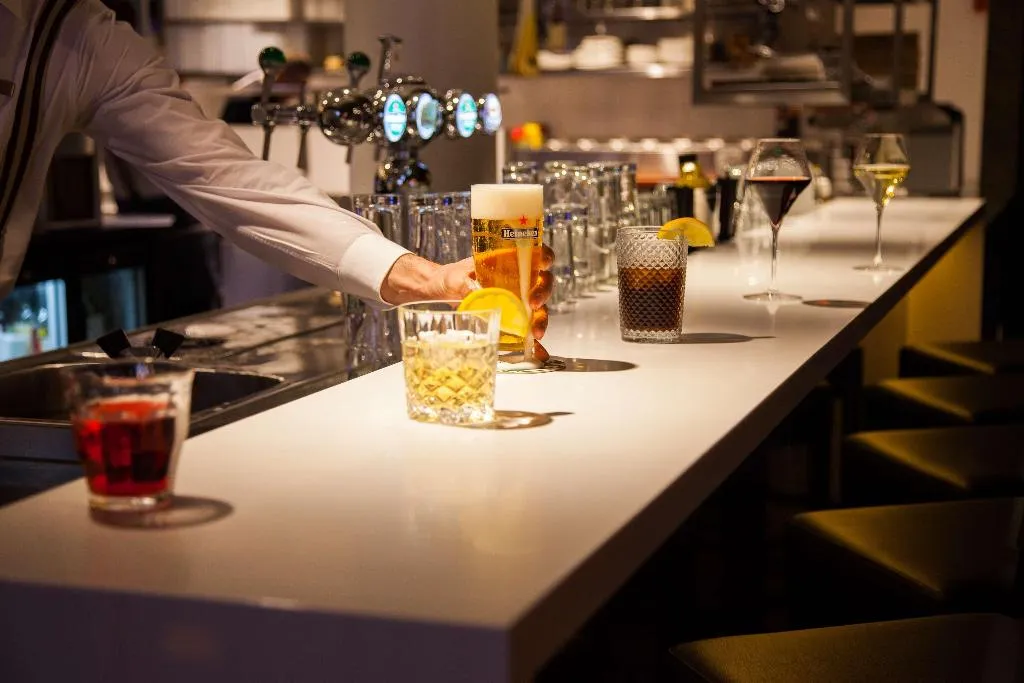 Bar, DoubleTree by Hilton NDSM Wharf, Amsterdam