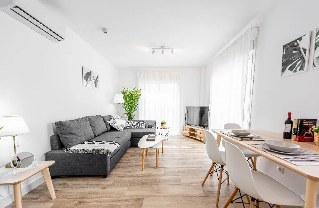 APARTMENT CAPACITY 4 ONE BEDROOM Room, Apartamentos Toboso Plaza, Costa Del Sol