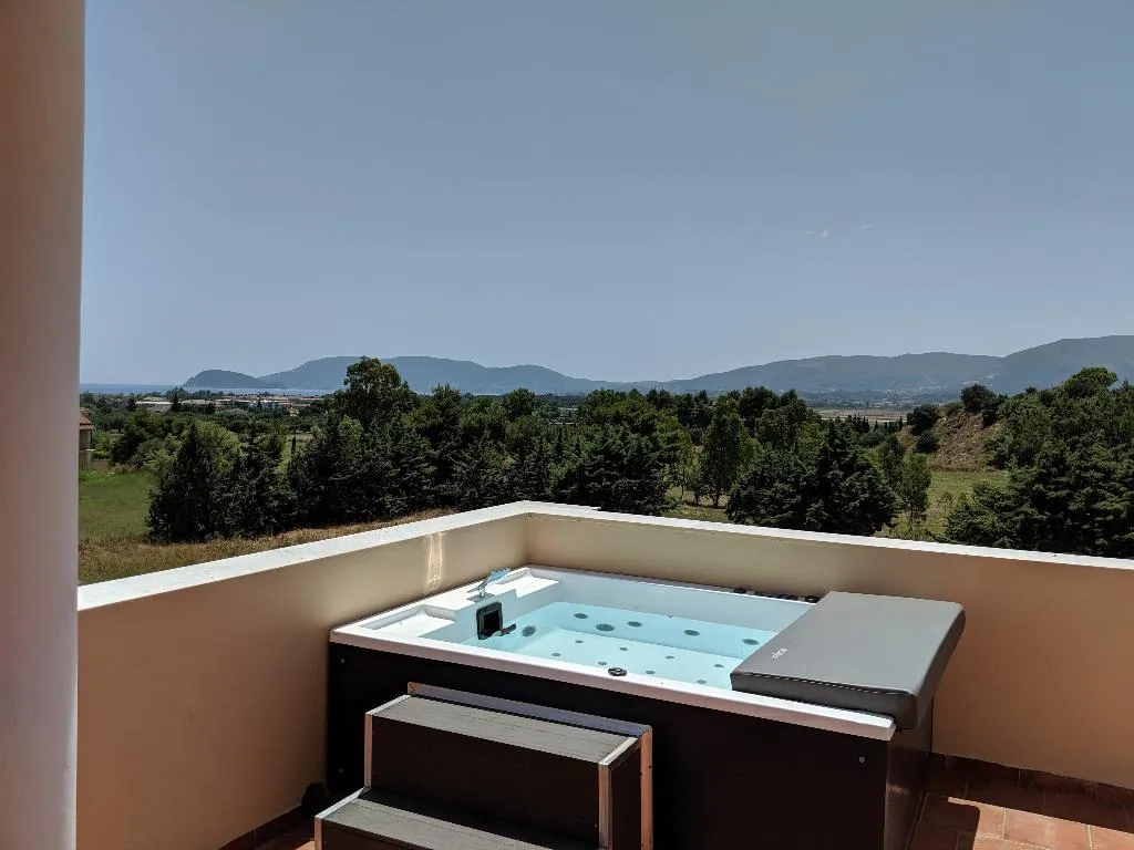 SUITE WITH JACUZZI Room, Anagenessis Village, Zante
