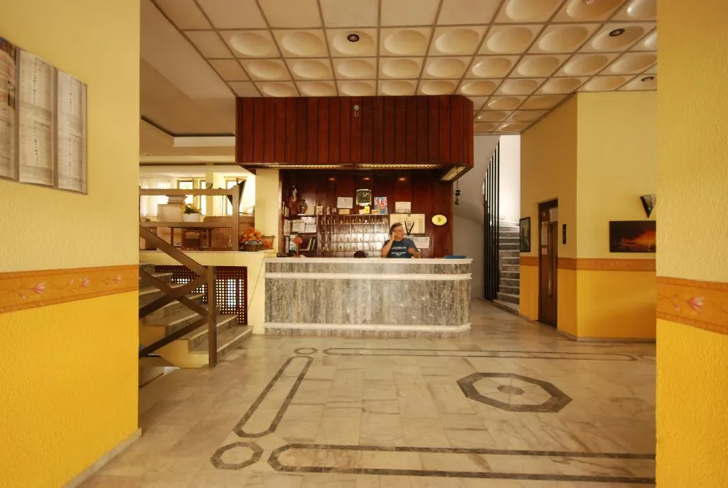 Lobby, Dias, Izmir