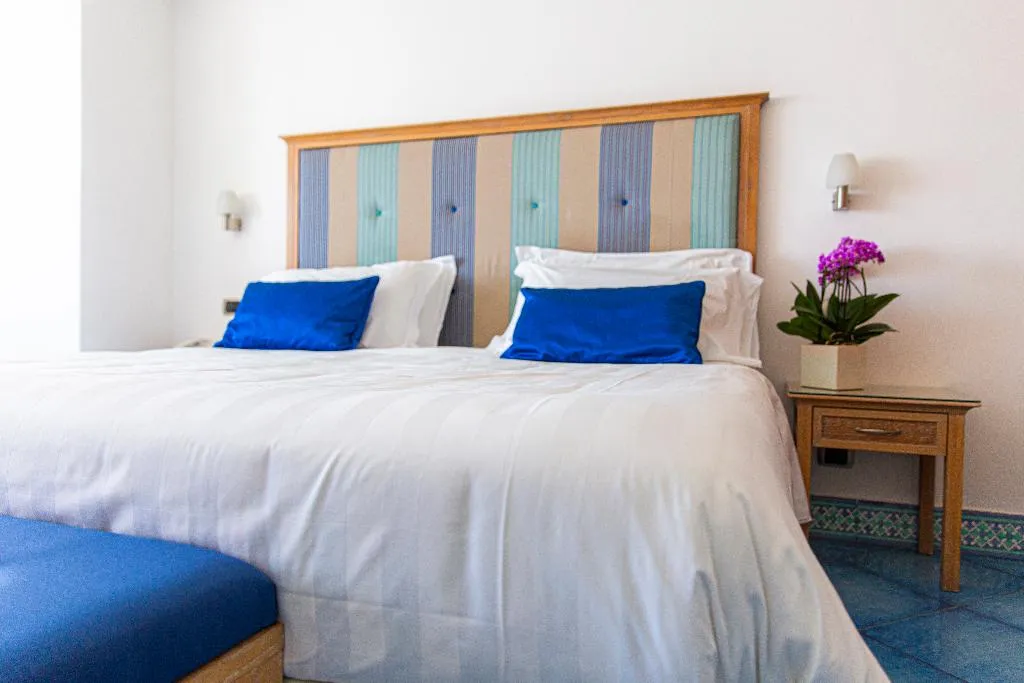 Room DELUXE WITH TERRACE Room, La Floridiana, Naples