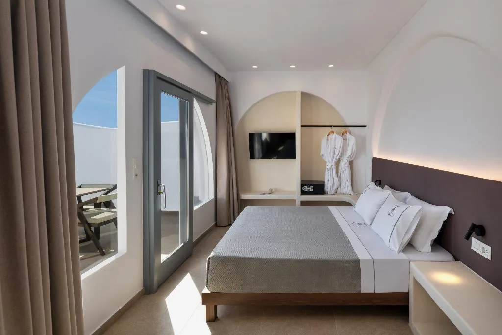 SUITE HONEYMOON Room, Aelia Thalassa, Santorini
