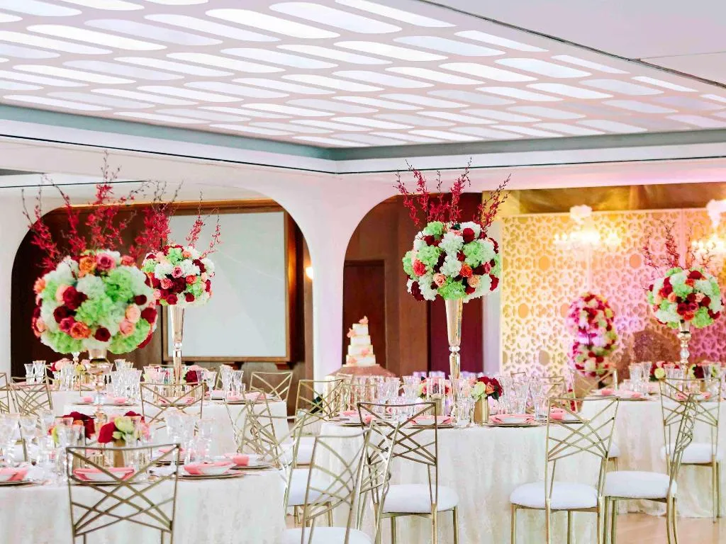 Conferences, Queen Elizabeth 2, Dubai