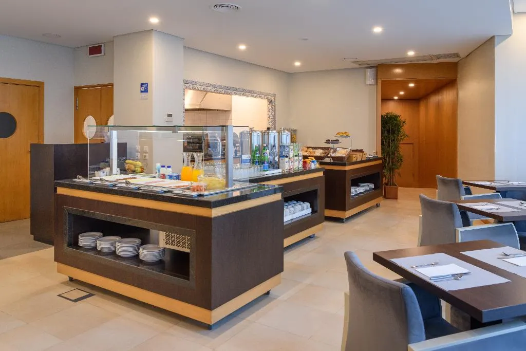Restaurant, TRYP Porto Centro Hotel, Porto