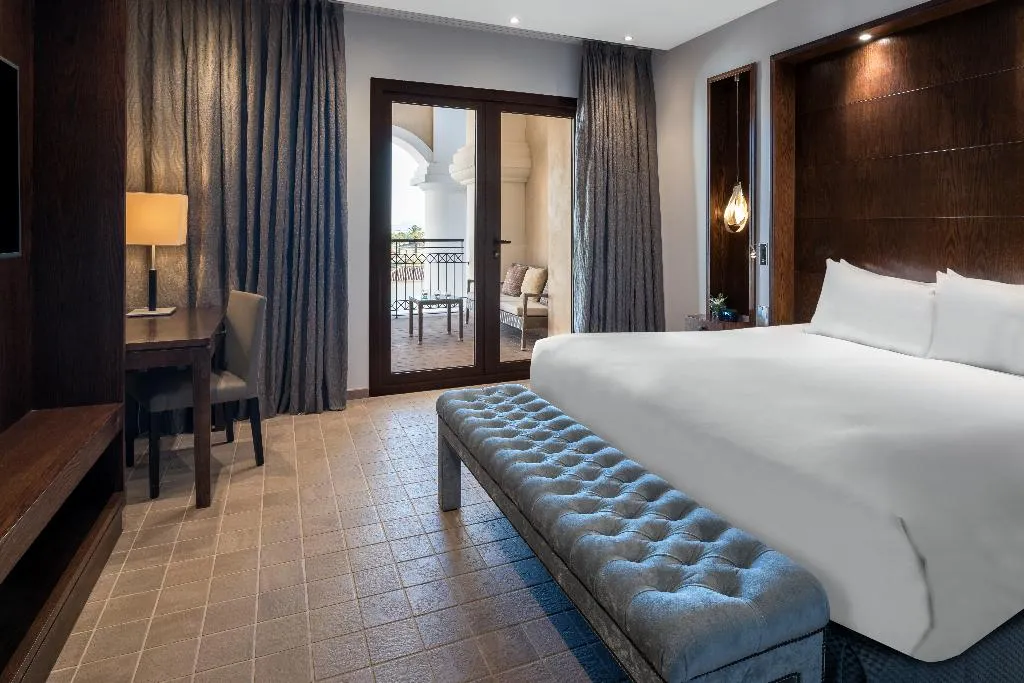 SUITE STANDARD Room, DoubleTree by Hilton La Torre Golf Resort & Spa, Costa Blanca