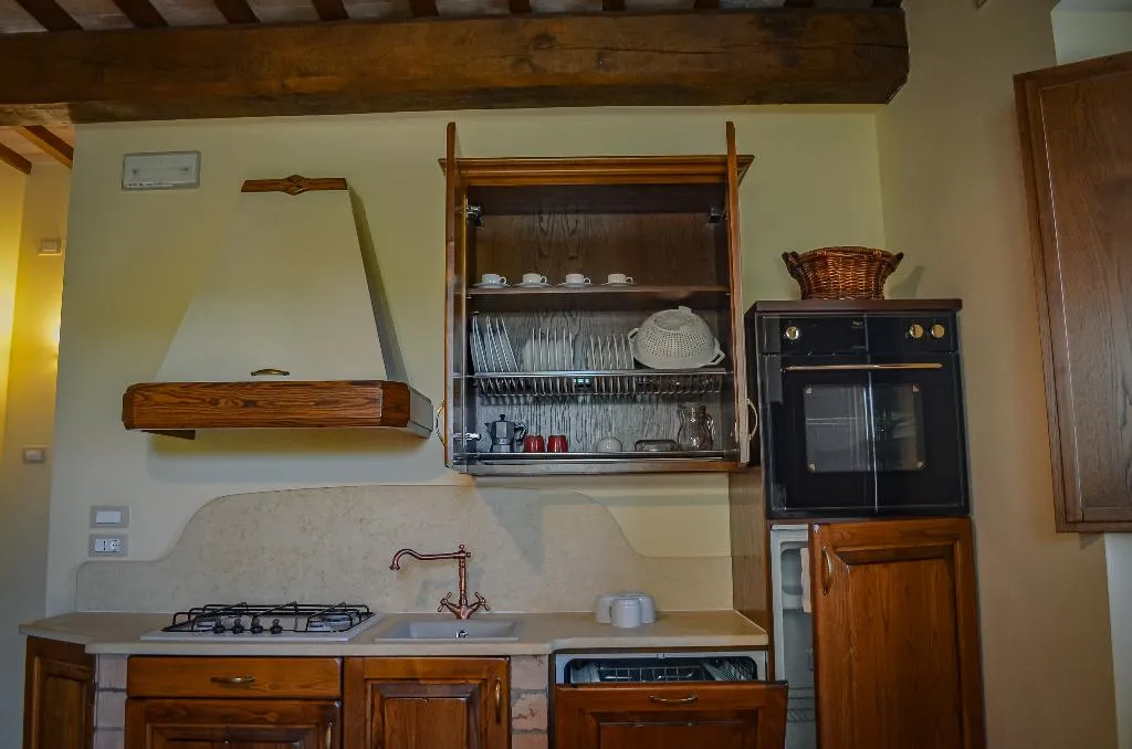 APARTMENT CAPACITY 5 TWO BEDROOMS Room, PanElios Borgo Vacanze, Perugia
