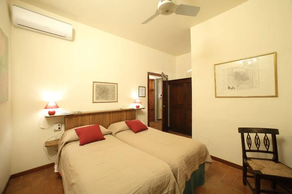 Room, B&B Rovezzano, Florence