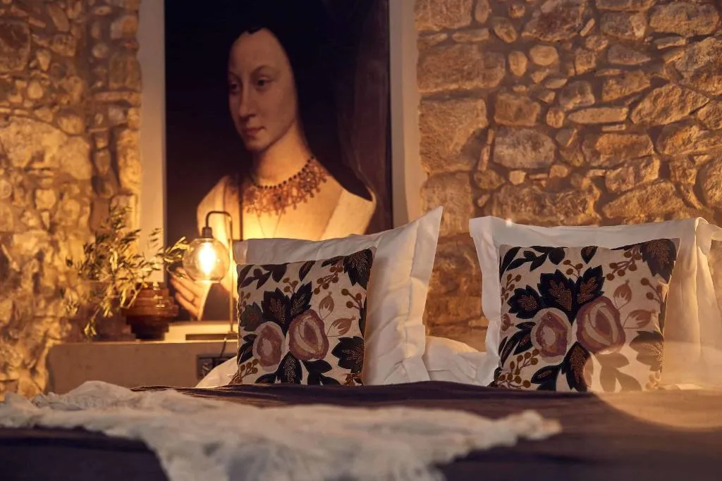 Double or Twin SUPERIOR Room, Hotel Castell D'Emporda, Barcelona