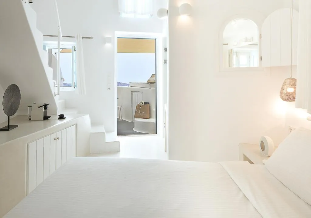JUNIOR SUITE SEA VIEW WITH PRIVATE POOL Room, Infinity Suites & Dana Villas, Santorini